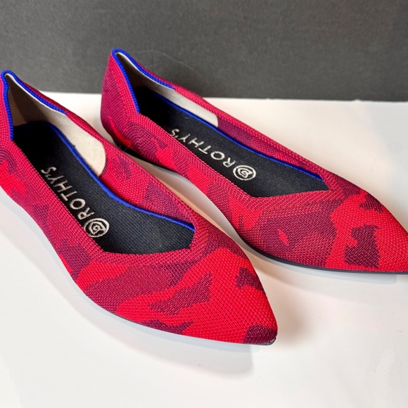 Rothy's The Point Red Camo Flats Size 8 (Fits 7.5 IMO) - Picture 2 of 8